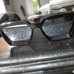Louis-vuitton millionaire sunglasses 1.1 Friends Edition